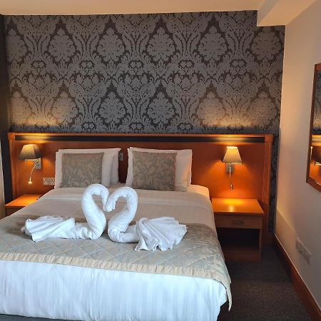 Leitrim Marina Hotel Carrick-on-Shannon Bagian luar foto