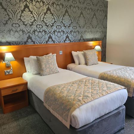 Leitrim Marina Hotel Carrick-on-Shannon Bagian luar foto
