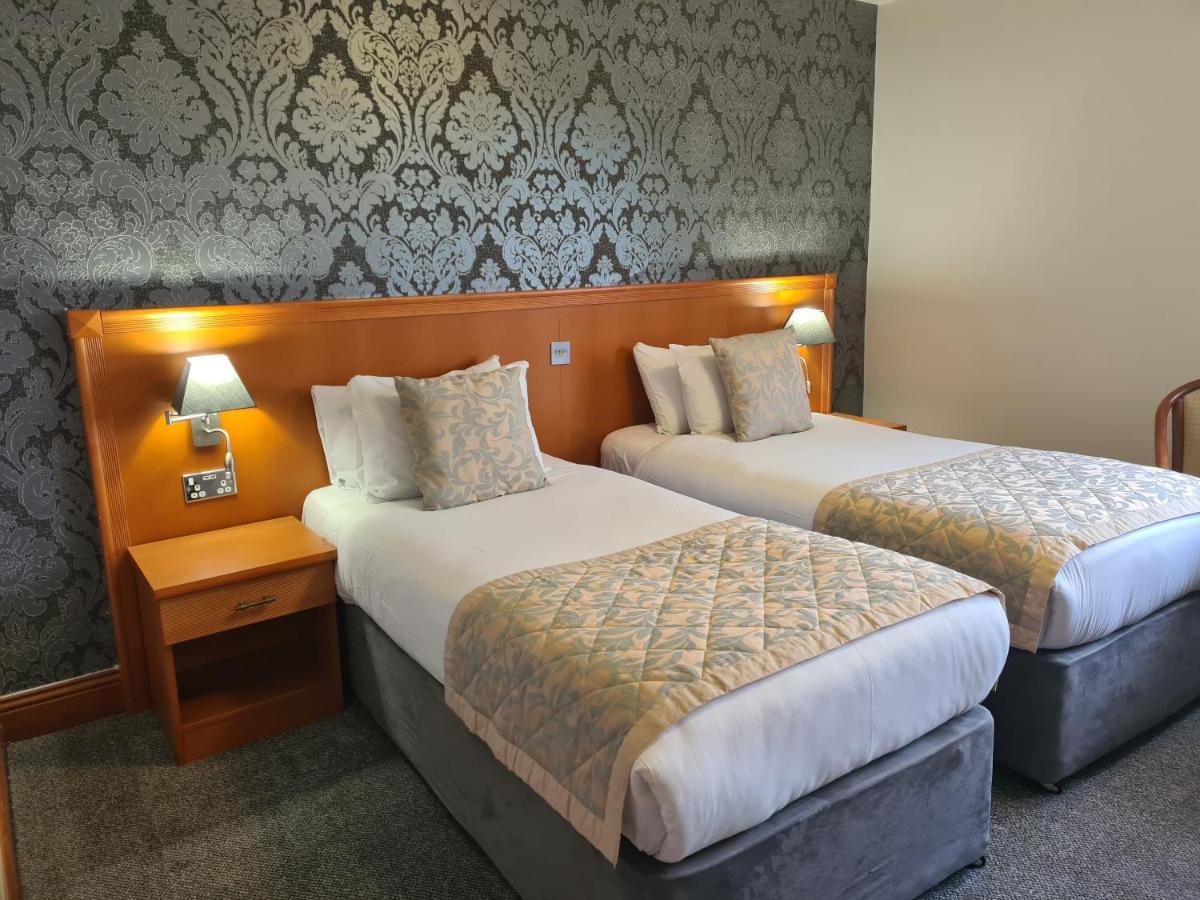 Leitrim Marina Hotel Carrick-on-Shannon Bagian luar foto