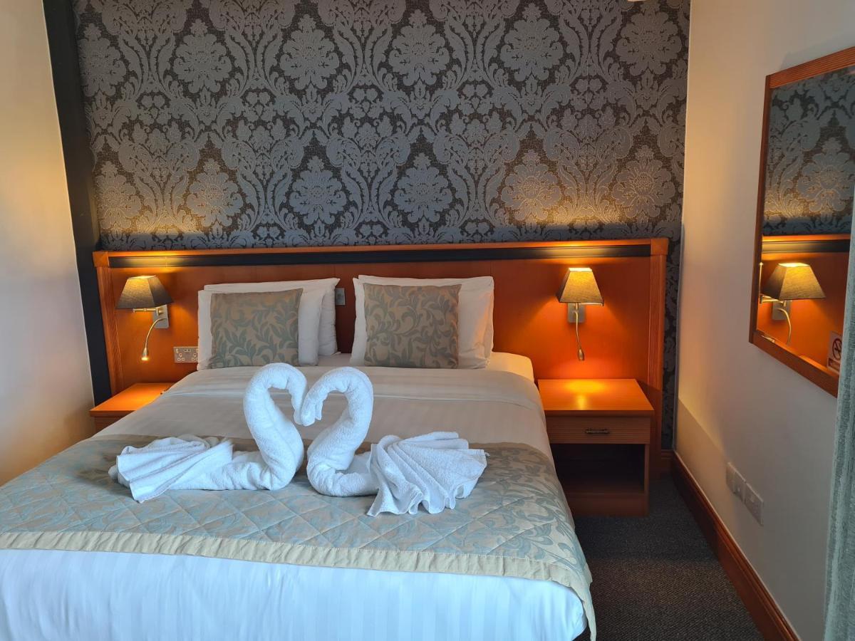 Leitrim Marina Hotel Carrick-on-Shannon Bagian luar foto