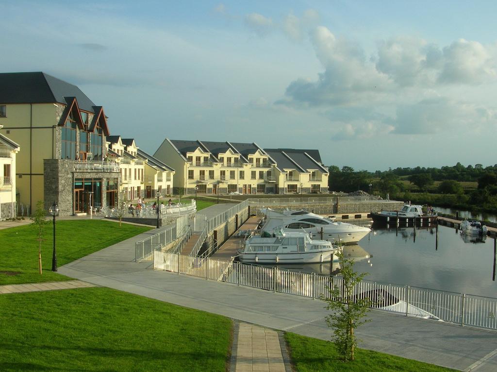 Leitrim Marina Hotel Carrick-on-Shannon Bagian luar foto